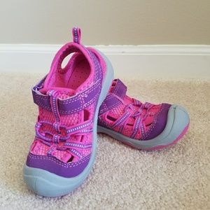 Osh Kosh Toddler Girls Sandle NIB size 8